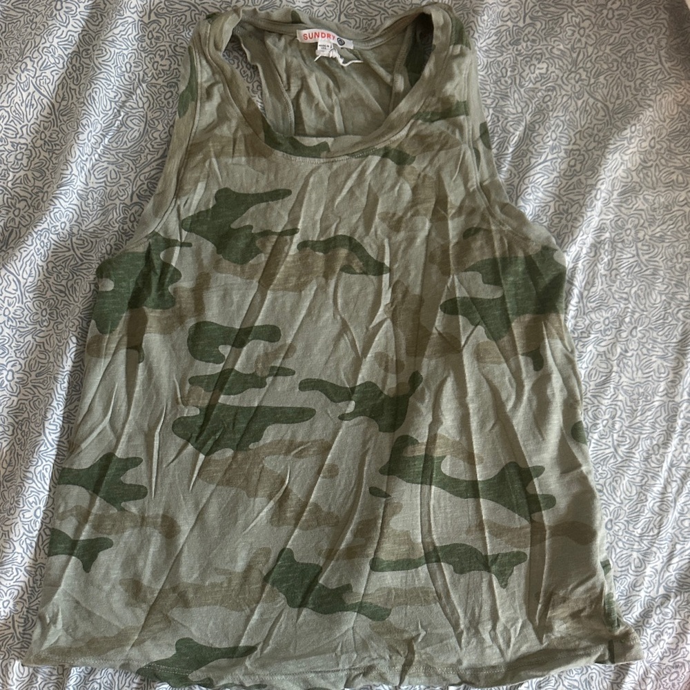SUNDRY Bundled Camo Tank Top - Olive Green